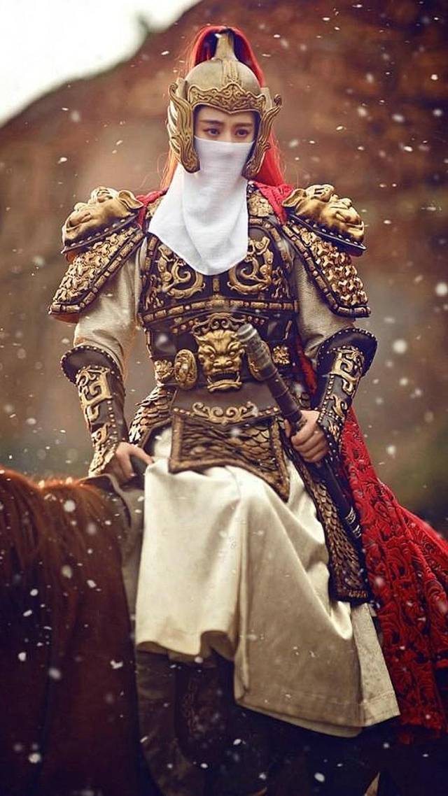 女明星穿盔甲_女明星穿铠甲_古装剧女将军