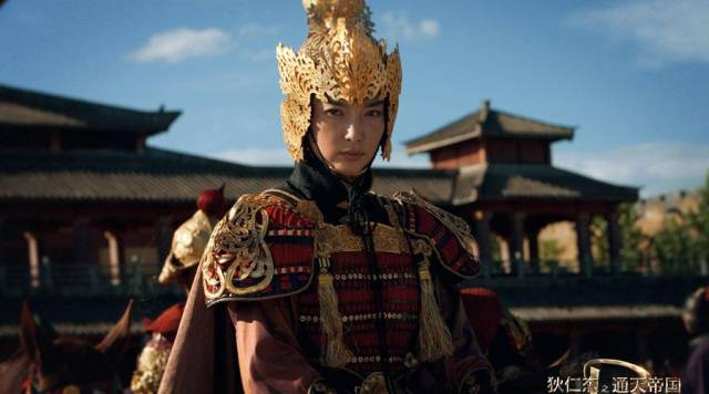 女明星穿盔甲_古装剧女将军_女明星穿铠甲