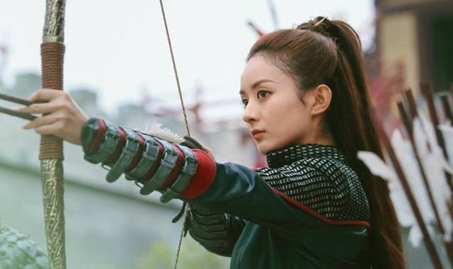 女明星穿盔甲_古装剧女将军_女明星穿铠甲