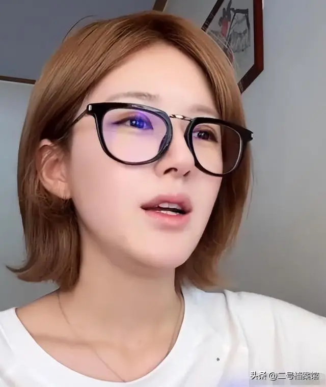 娱乐圈潜规则曝光_明星为什么有黑料,_女星遭遇黑幕事件
